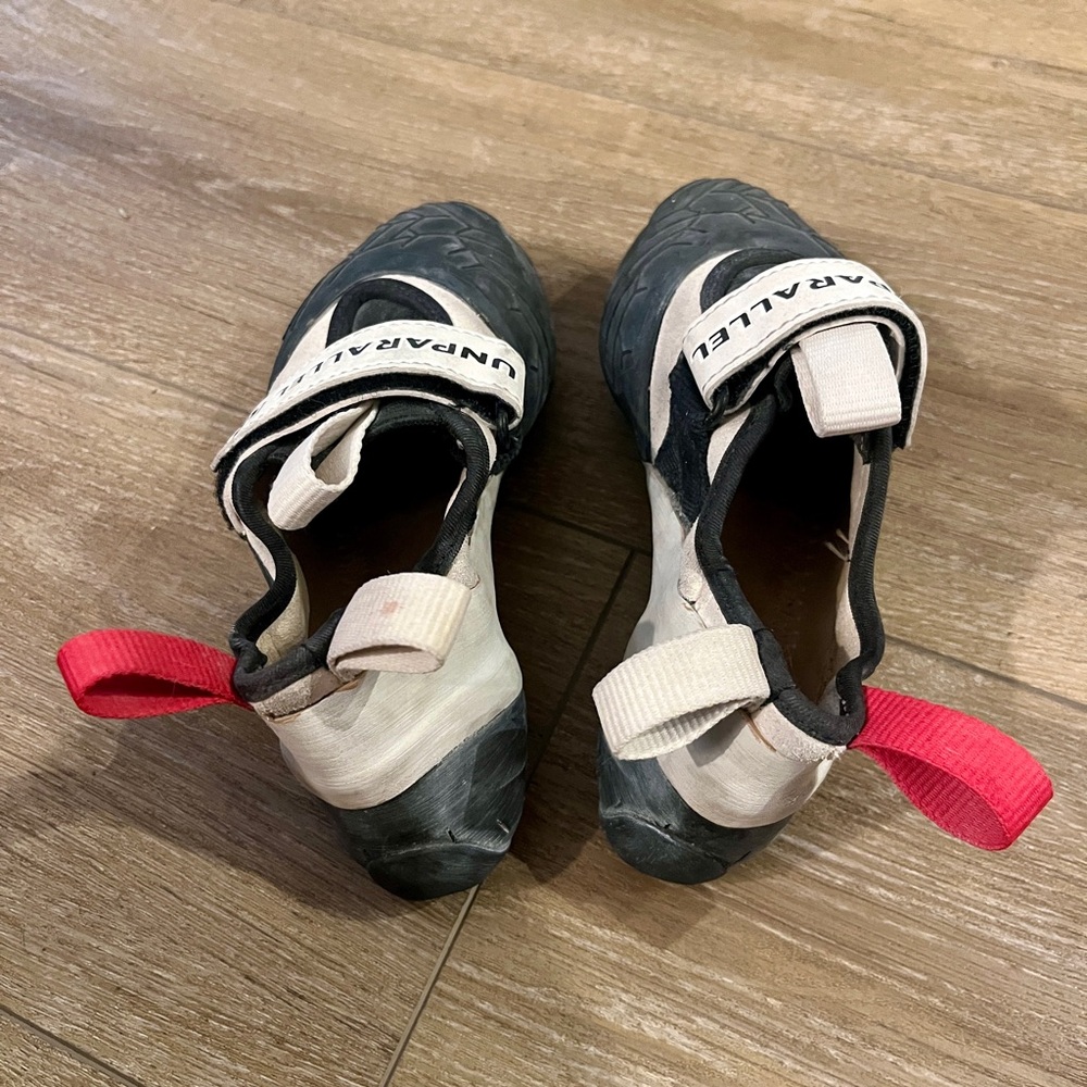 Unparallel Quibit Climbing Shoes - Picture 2 of 9